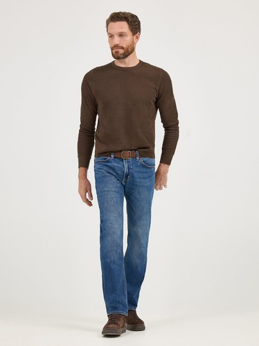 Lee Men's Extreme Motion Slim Straight Leg Jean- Russ