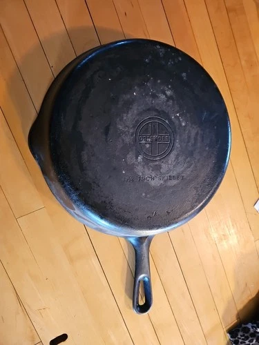 Griswold No.9  11 1/4" A Small Logo Cast Iron Skillet