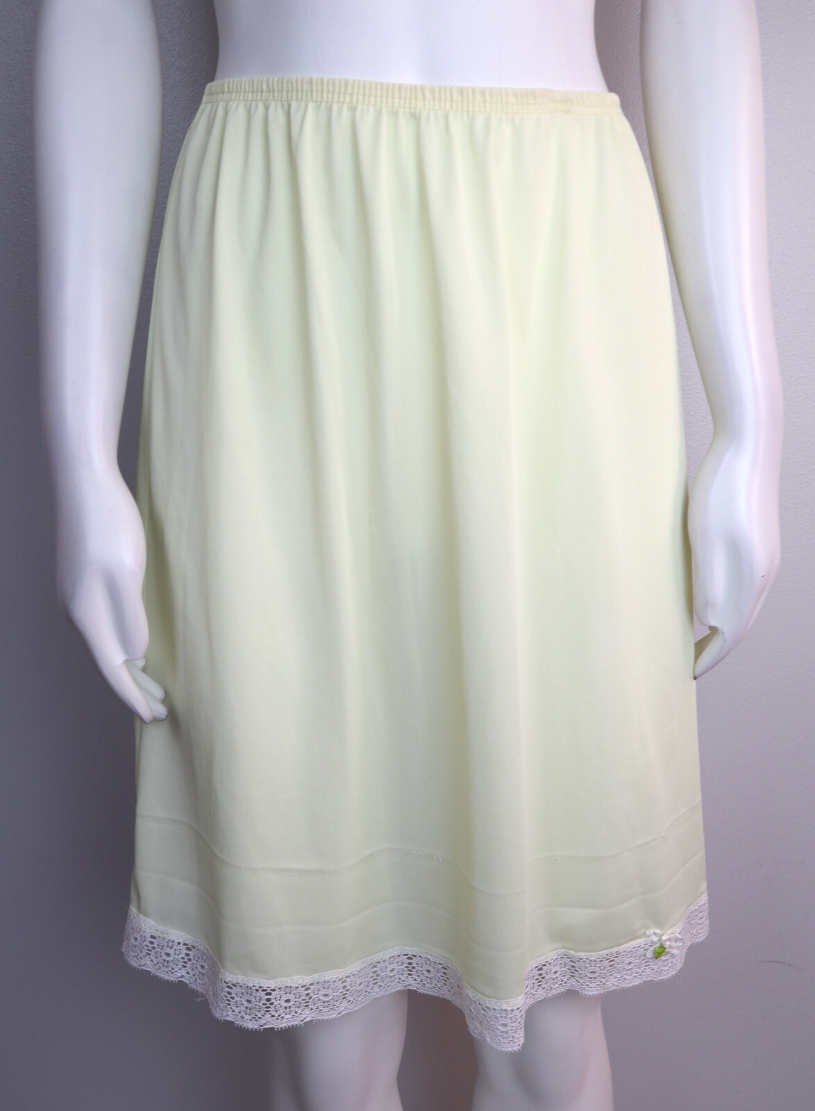 VINTAGE WOMEN'S LIGHT YELLOW HALF SLIP SKIRT SLIP … Gem