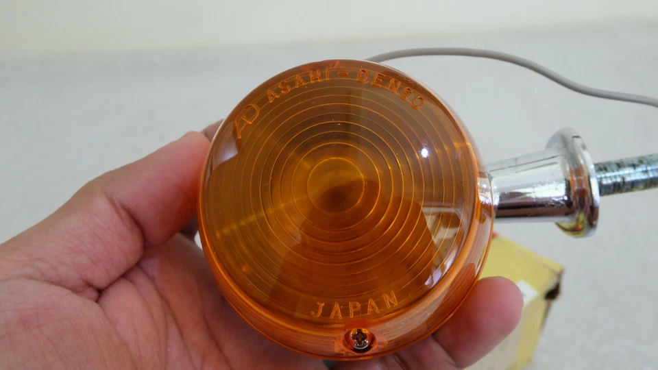 Kawasaki 100 G7 KH100 KH90 G7S G7SA G7T Winker Turn Signal NOS Genuine Japan - Image 4 of 4