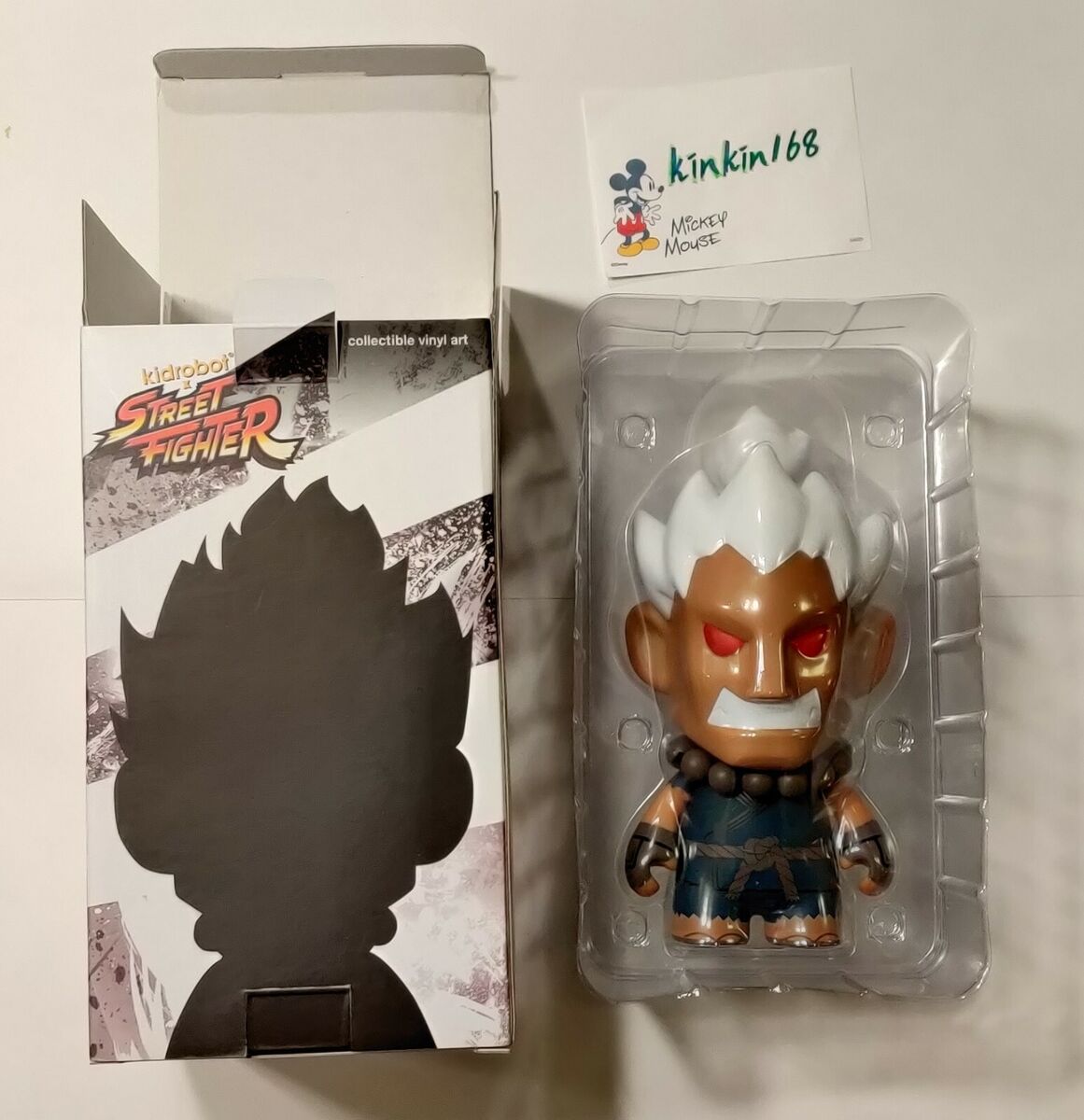 Street Fighter Akuma 7 White Art Figure - Kidrobot