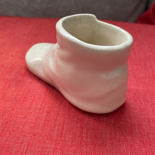 Vintage Shawnee USA Pottery Shoe Baby Bootie Planters Tan Beige 4" X 2" - Picture 4 of 5