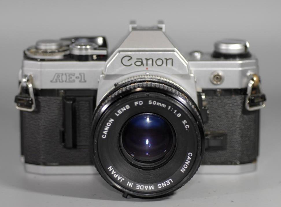 Canon AE-1 35mm film camera with 50mm f1.8 FD-SC lens AE1 - Nice Ex++! Canon AE-1 35mm film camera with 50mm f1.8 FD-SC lens AE1 - Nice Ex++!