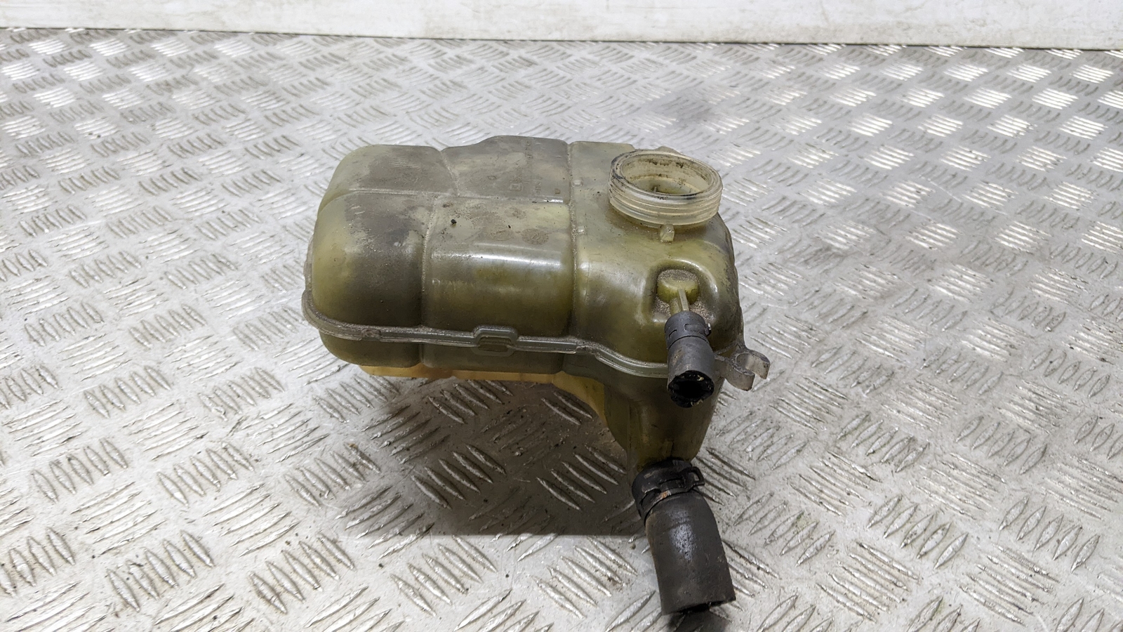 VAUXHALL ASTRA J EXCLUSIVE 2010 WATER COOLANT EXPANSION HEADER TANK 13360063 eBay