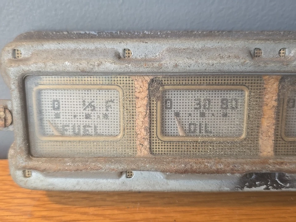 Ford Deluxe 1947-48 cuadro de calibre de coche buen original Foto 2 de 4