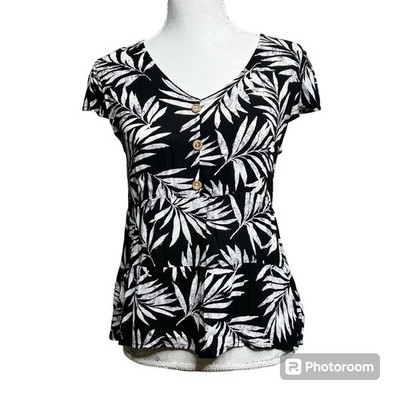 A. Byer Top Juniors SZ S Short Sleeve Peasant Babydoll Blouse Black/White