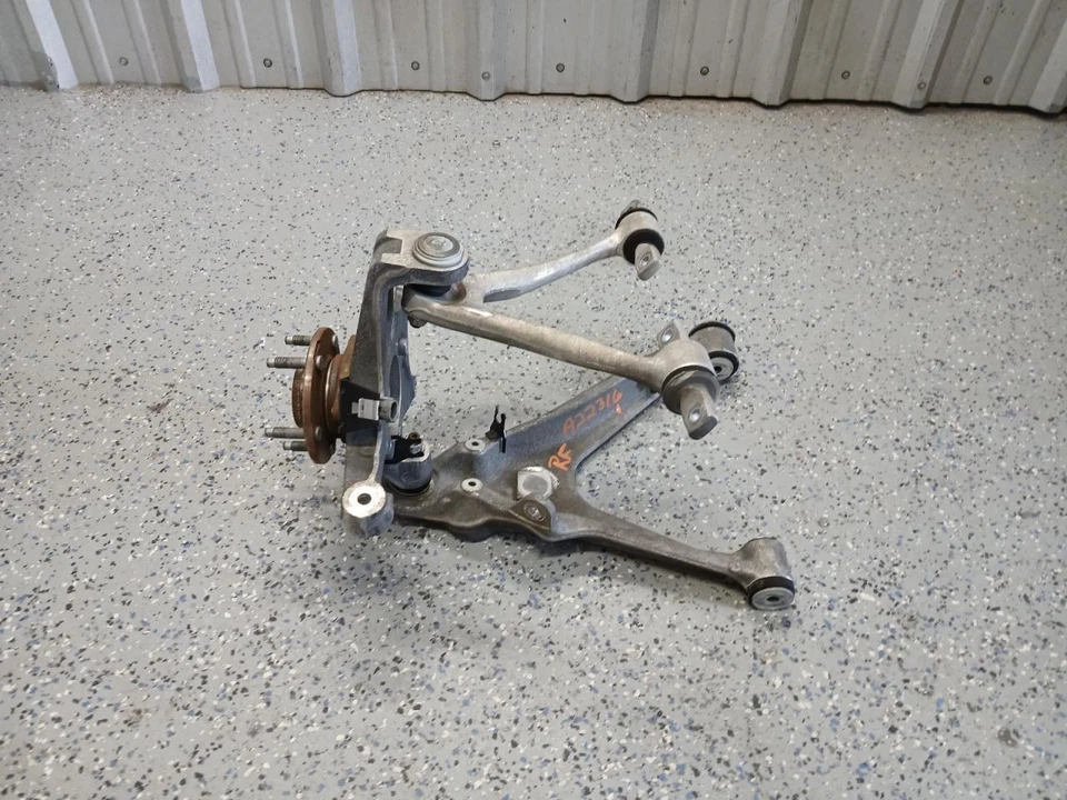 05-13 CORVETTE C6 RF SUSPENSIÓN MONTAJE RODILLA Foto 2 de 4