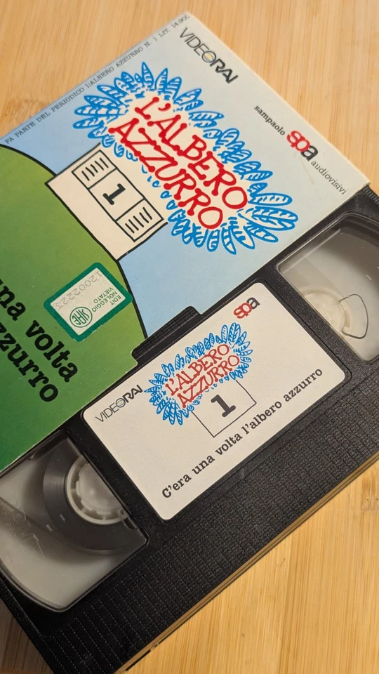 VHS L'ALBERO AZZURRO N. 1   "C'era una volta l'albero azzurro"  - Immagine 3 di 3