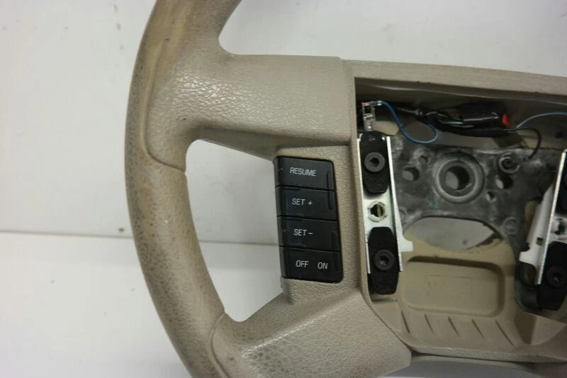 Volante Ford Edge 2008 2009 2010 con control de crucero Foto 4 de 4