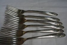 HOLMES EDWARDS SILVER PLATED FLATWARE "ROMANCE" 6 DINNER FORKS 7.5"