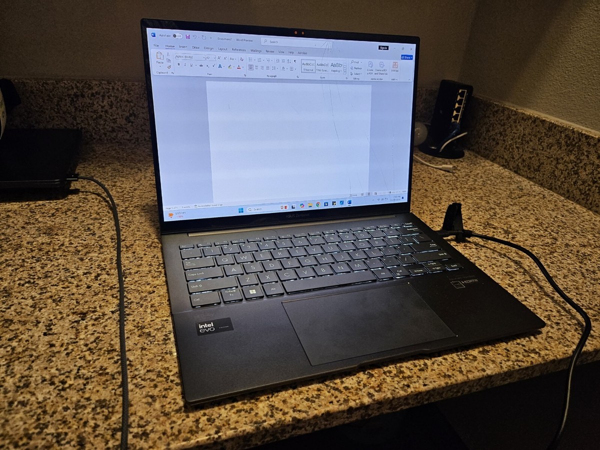 ASUS Zenbook Q425M 14