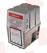 HONEYWELL V4055B-1021 / V4055B1021 (USED TESTED CLEANED)