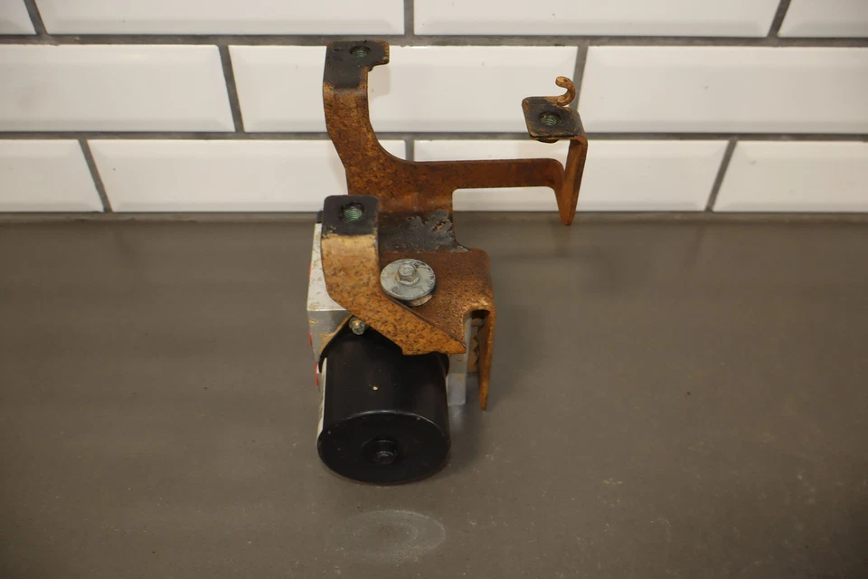 07-10 Chevy GMC 2500HD OEM ABS Conjunto de módulo de bomba Southern Foto 4 de 4