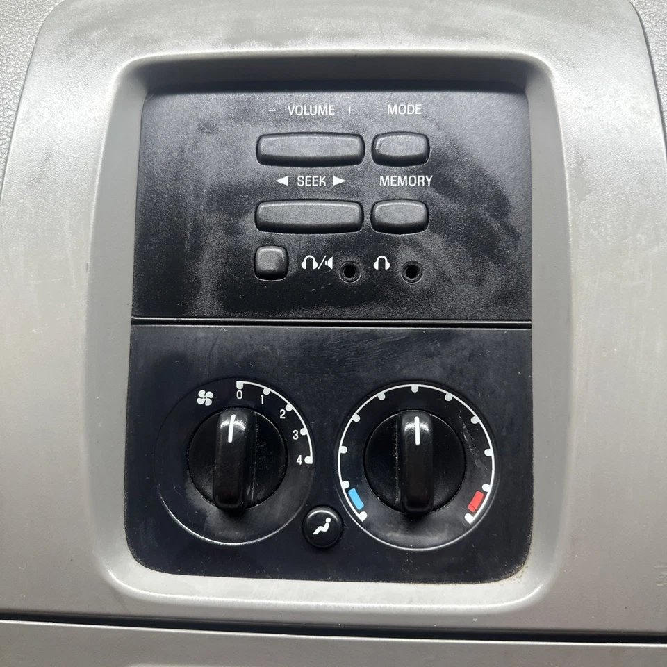 2005 Ford Expedition Temperature Control Unit, Rear r  - Image 4 of 4