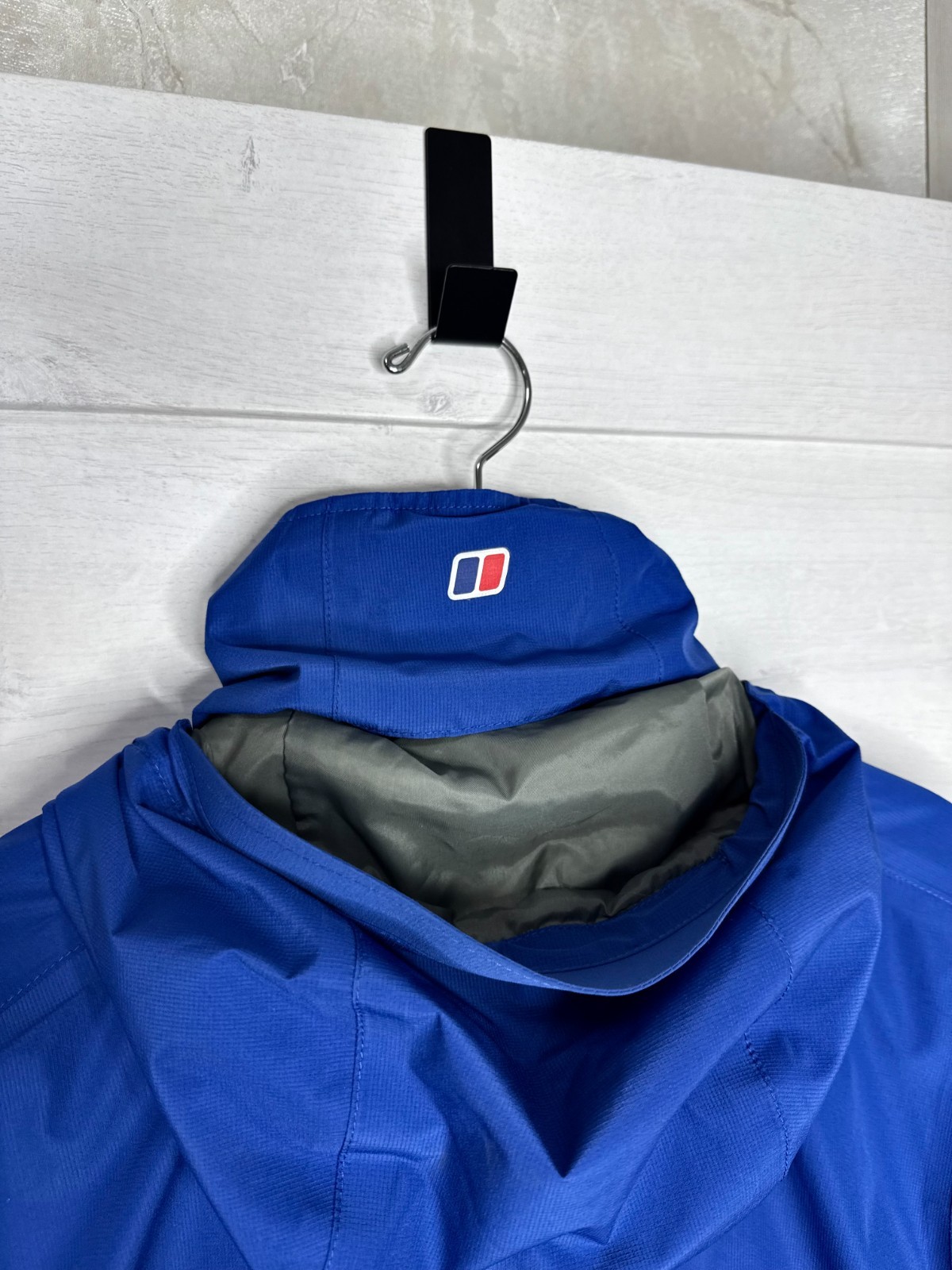 Berghaus Gore-Tex Performance Shell Waterproof Ja… - image 7