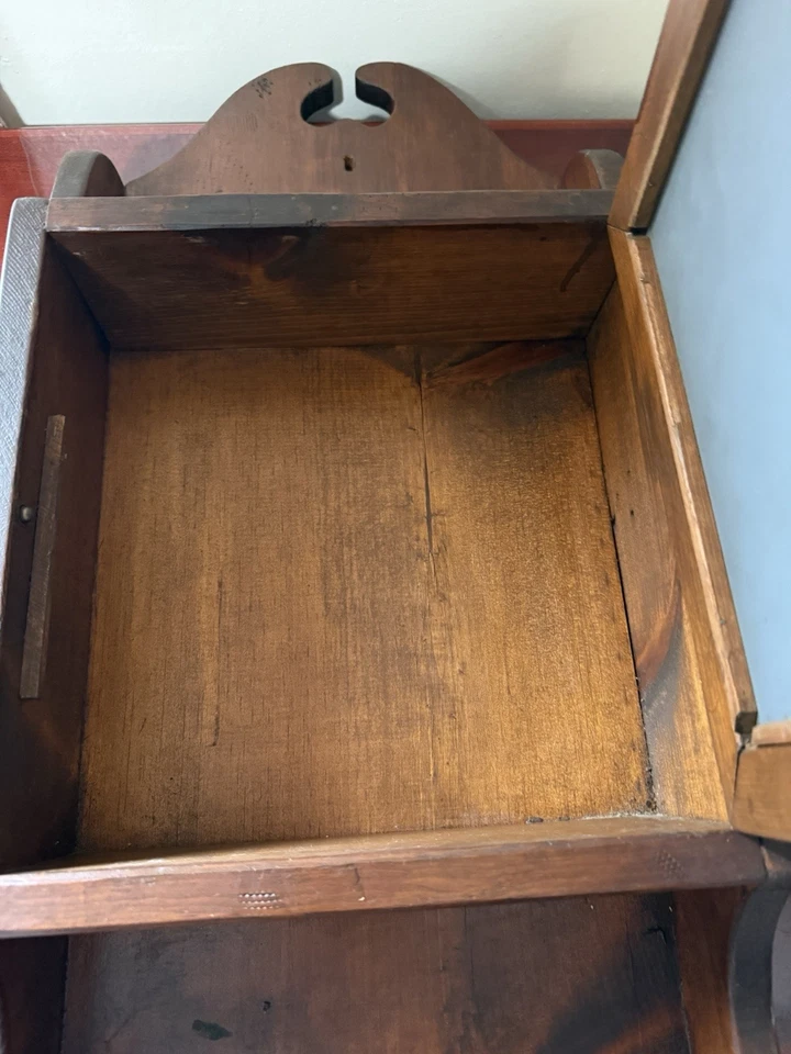 Antiguo mueble de baño boticario de medicina, puerta y estante con espejo Foto 3 de 4