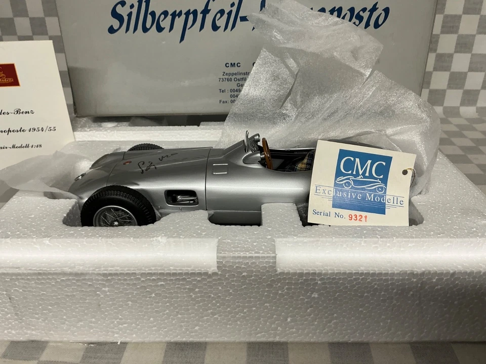 1/18 CMC M - 006 MERCEDES BENZ W196 SIGNED STIRLING MOSS 1954/55 SILVER ARROWS - Image 3 of 4