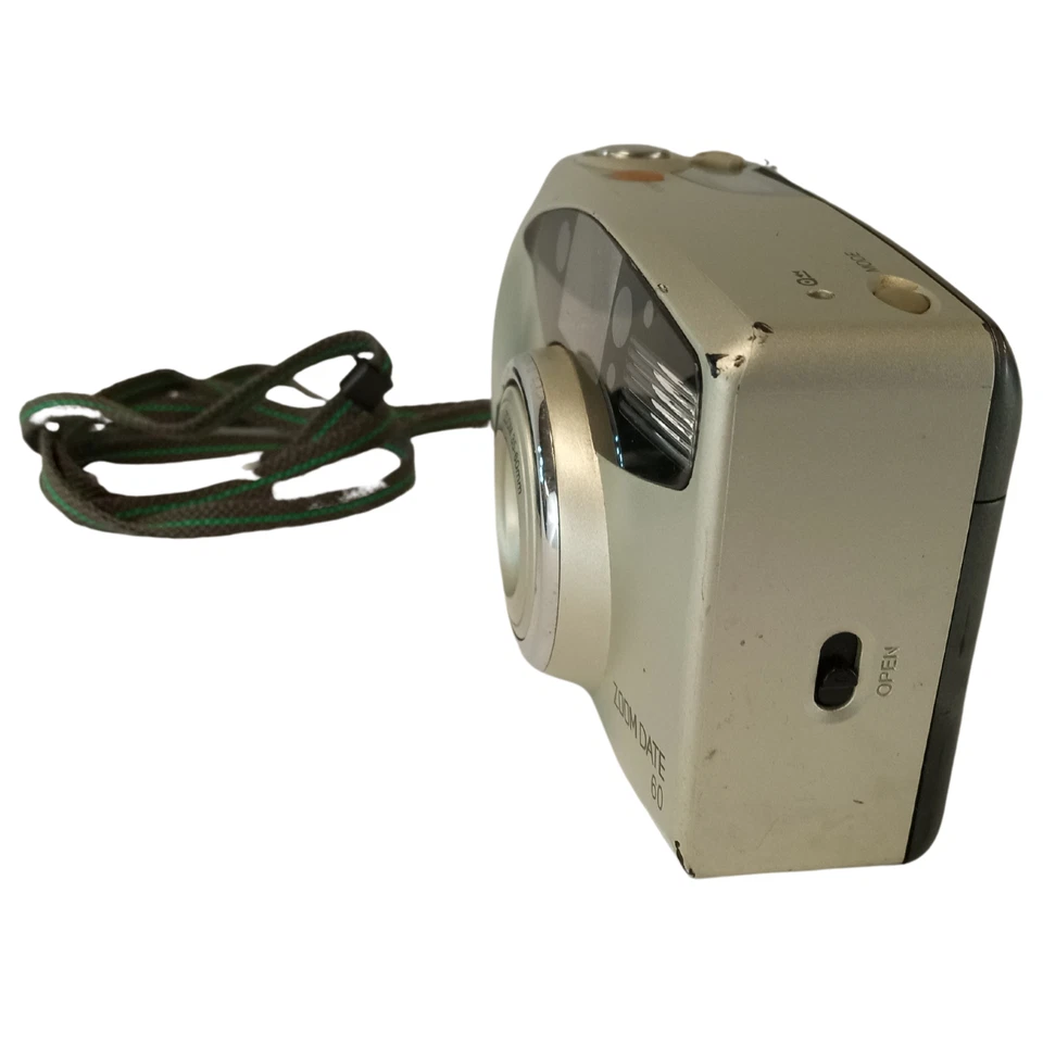 Cámara fotográfica Fujifilm Zoom Date 60 35 mm con lente zoom Fujinon 35-60 mm Foto 3 de 4