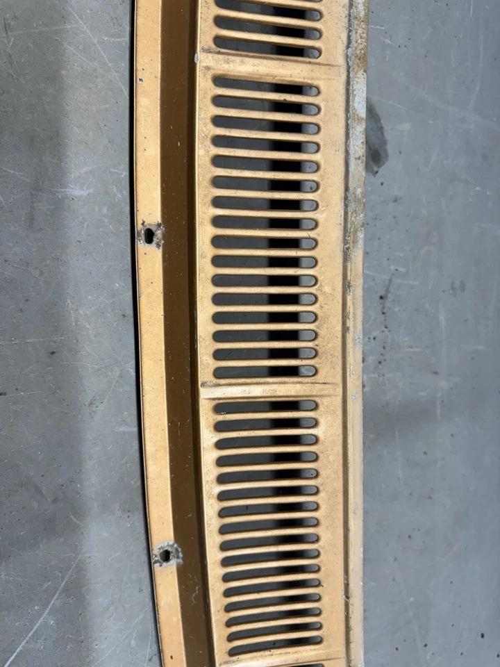 Ford Galaxie 500 XL LTD 1967 1968 capó ventilación parrilla panel descongelador aire fresco fabricante de equipos originales Foto 4 de 4