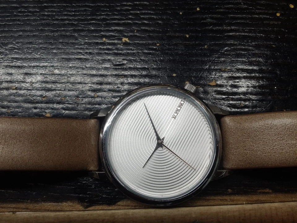 Reloj Pulsera 36mm The Lexi Komono Mod Modernista Simplístico Foto 2 de 3