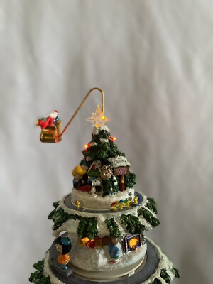 Danbury Mint The Peanuts Village Christmas Tree ~ Lights ~ Music