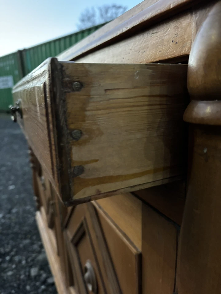 Aparador/base de tocador de pino victoriano Foto 3 de 4