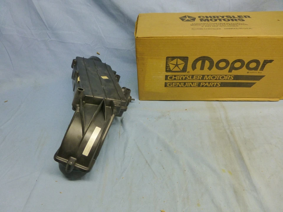 NOS Mopar Dodge Omni 1.7L ECM Engine Control Module Part# 4111686 - Image 4 of 4