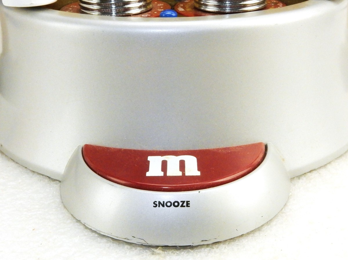 M&Ms Clock Radio, AM/FM, Battery Backup, Alarm w/Snooze, Blue