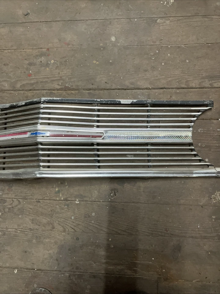 Chevy Chevelle El Camino 1965 fabricante de equipos originales montaje parrilla de fábrica Foto 3 de 4