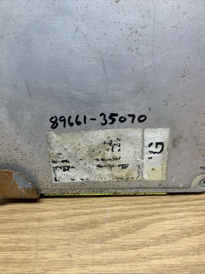 89661-35070 Toyota 4Runner пикап ECU ECM 2.4L 22RE 4x4 86-87 - Изображение 2 из 4