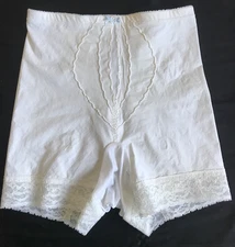VTG Montgomery Ward Spandex Nylon Girdle Shapewear Shorts MEDIUM