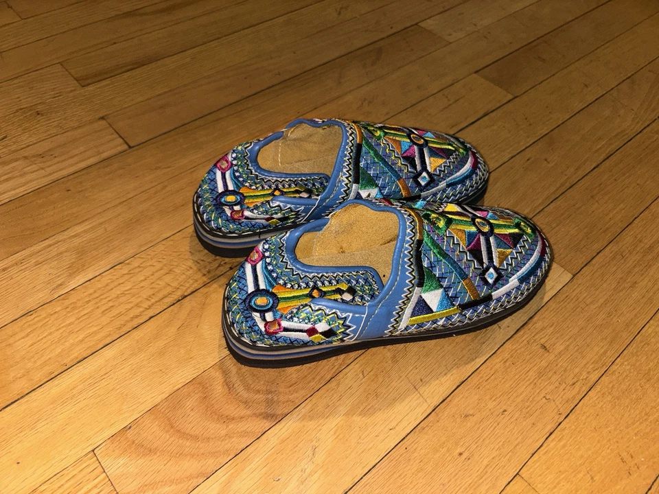 Women Moroccan Amazigh Handmade Shoes For Women - Image 3 of 4