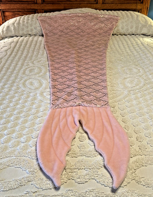 MERMAID Tail Blanket PillowFort 66'' x 50'' Around Opening Pretty Coral Gold Pink