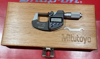 Mitutoyo Coolant Proof Electronic Micrometer IP65 0-1'' .0005'' #293-348-30 & Case