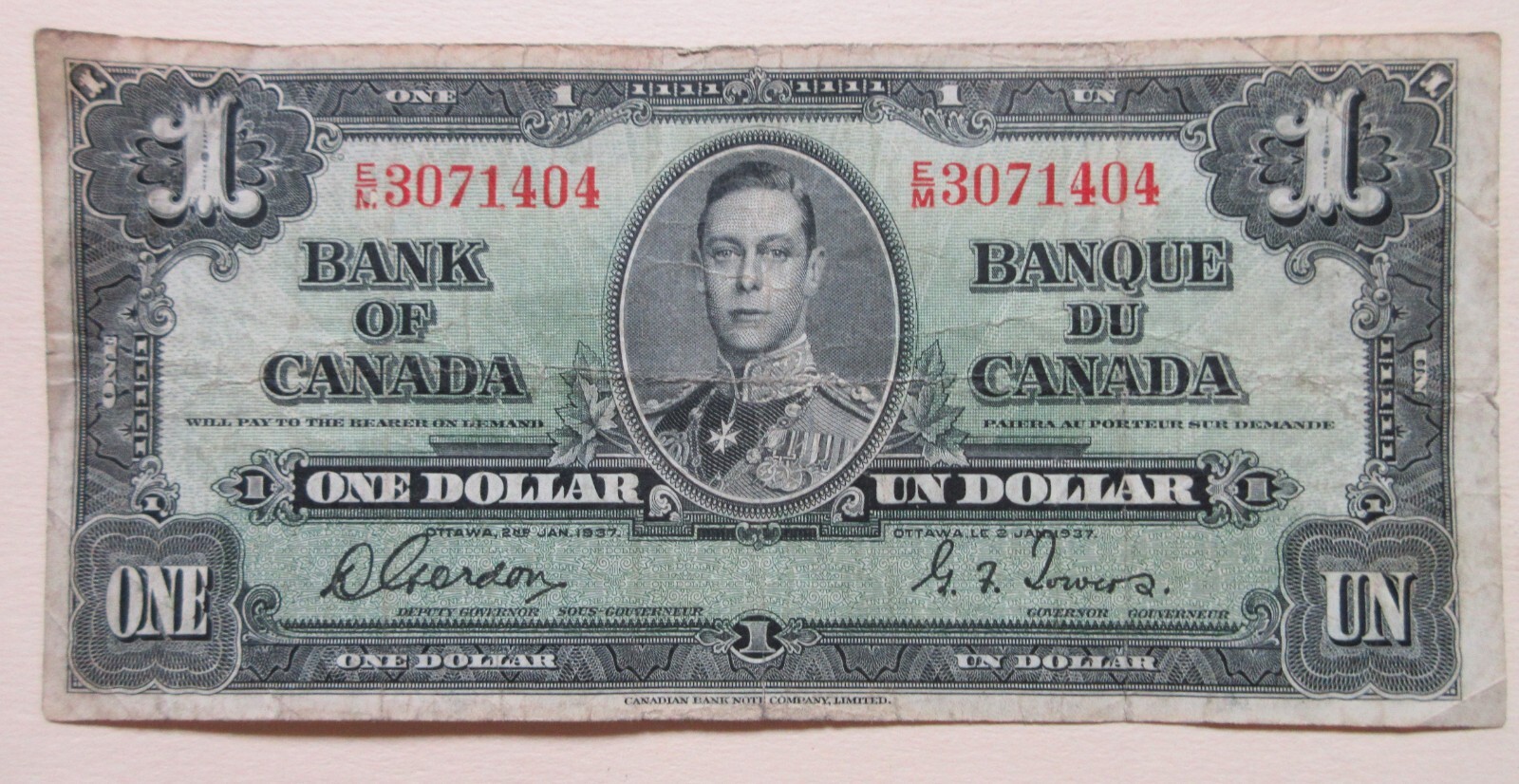 1937 Bank of Canada One Dollar Bill. Gordon - Towers $1 Bank Note (PS2-B)