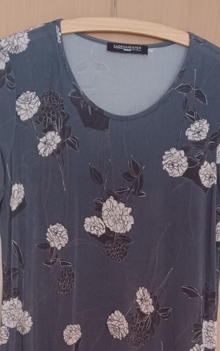 T-Shirt Damen von Fadenmeister, Größe 40, Viskose, grau-weißer Blumendruck - Bild 3 von 10