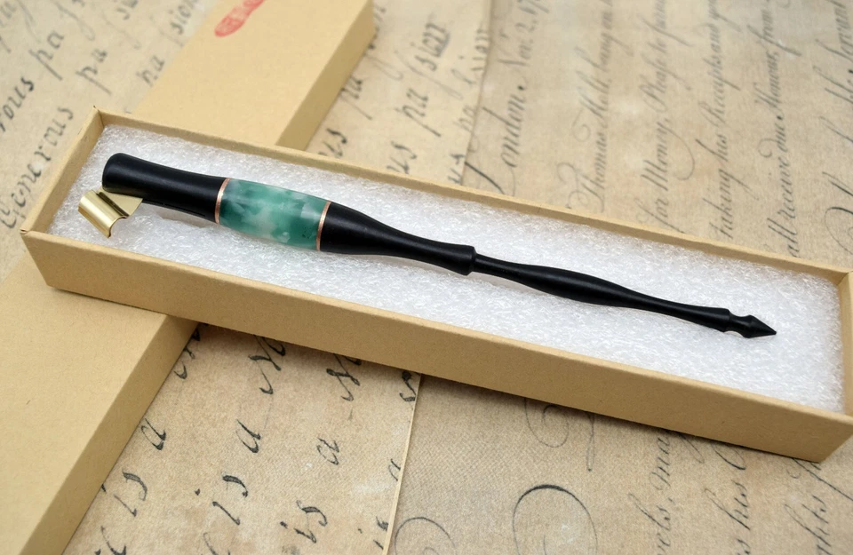 Piedra y madera resina caligrafía bolígrafo oblicuo soporte para bolígrafo, soporte para plumín Foto 3 de 4