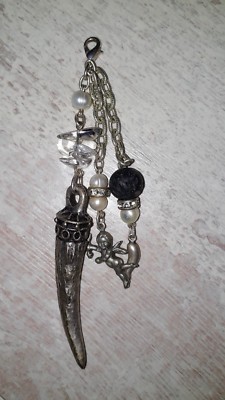 Alprausch Anhänger / Tassel mit Zahn, Perlen und kleinem Engel