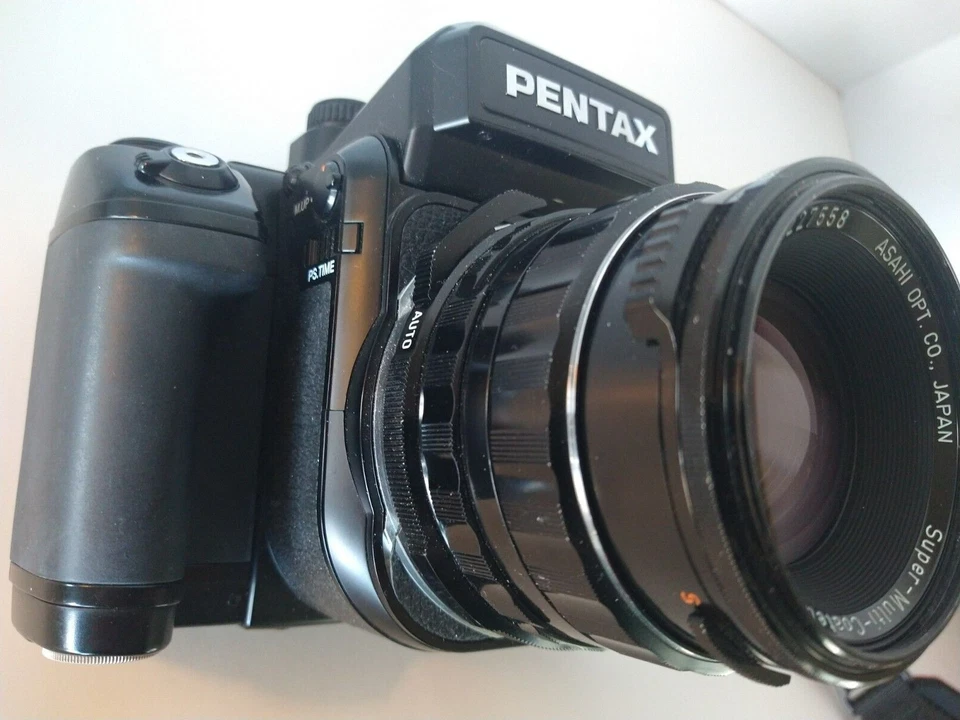 Pentax 67ii, casi como nueva, con lente de 90 mm. De Flagstaff, AZ. Foto 2 de 4