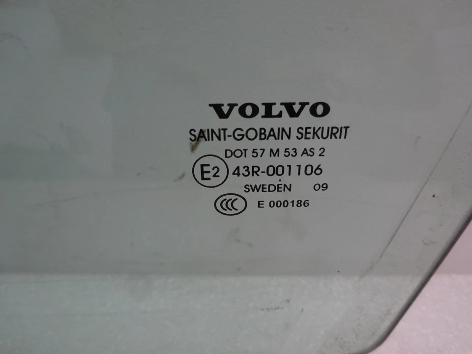 Volvo XC60 2010-2017 puerta delantera izquierda conductor ventana vidrio laminado OEM AK241033 Foto 2 de 4