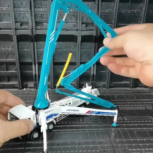 Camión bomba de hormigón 1/50 juguete vehículo de construcción modelo diecast coche de juguete blanco - Vídeo 1 de 1