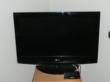 Fernseher FULL-HD LCD 32 Zoll LG 32LG3000