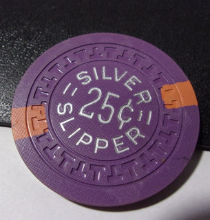 SILVER SLIPPER CASINO (1950's) 25¢ hotel casino gaming poker chip Las Vegas