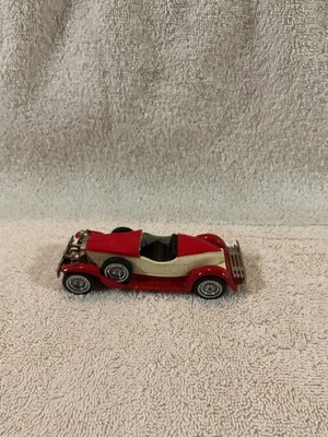 Matchbox Lesney Yesteryear Y-14 1931 Stutz Bearcat red/cream body