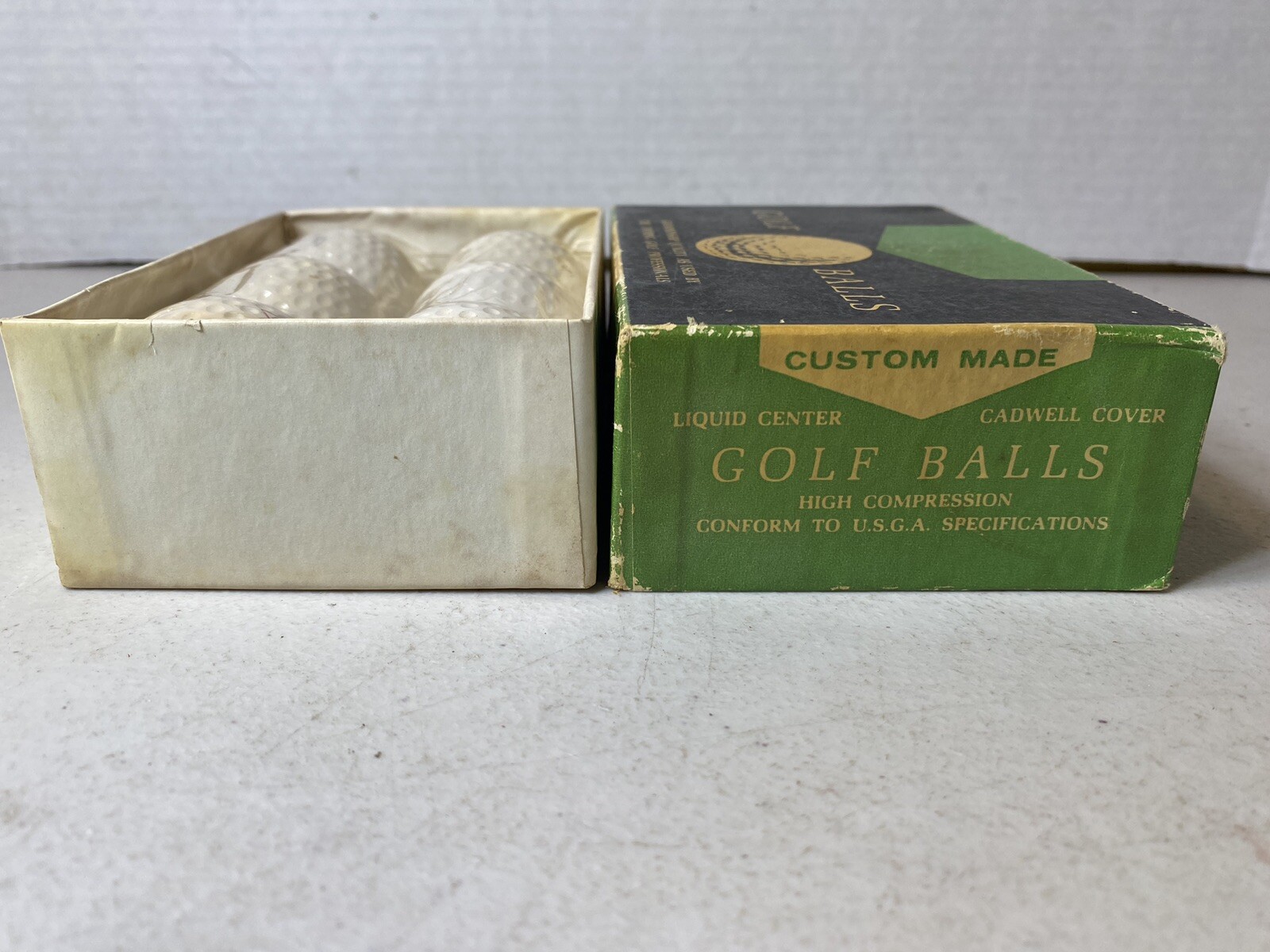 Vintage golf balls custom made championship quality UniRoyal box 14B97