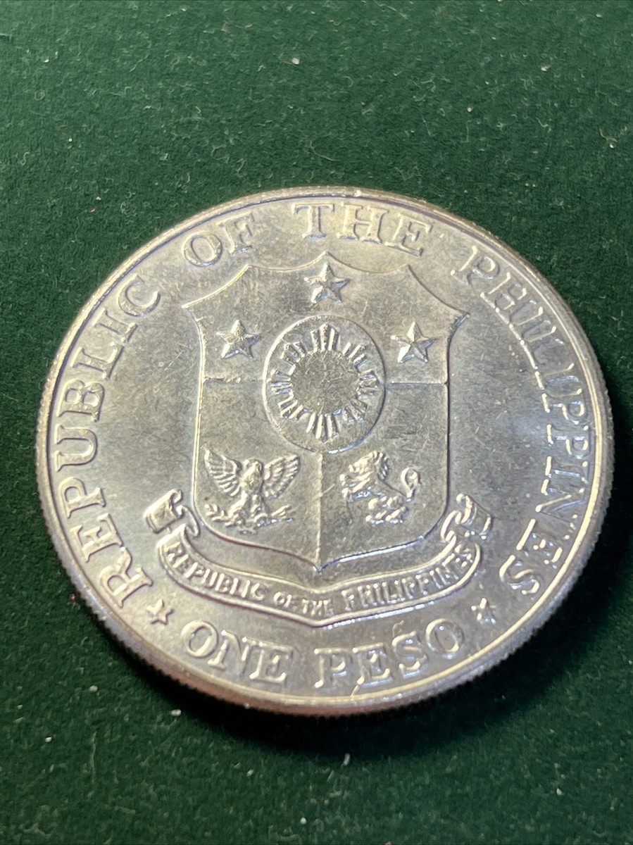 PHILIPPINES 1967 Silver .900 coin 1 Peso. 25th ANNIVERSARY OF