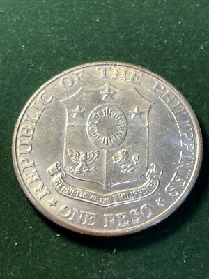 PHILIPPINES 1967 Silver .900 coin 1 Peso. 25th ANNIVERSARY OF