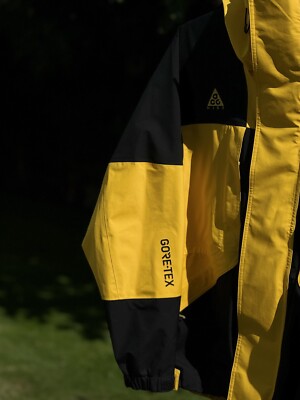 Nike ACG Gore-Tex Jacket Yellow/Black Size [Small} | eBay UK
