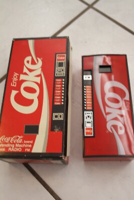 VINTAGE 1987 COKE VENDING MACHINE AM/FM RADIO COCA COLA