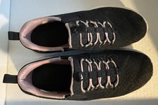 Skechers Sparkle Black And Pink Shoes For Girls Size 1 Good Condition